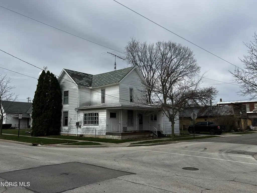 128 S Liberty St