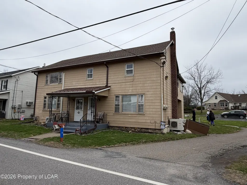 6 Old Turnpike Rd