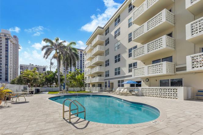 1901 S Ocean Dr #303