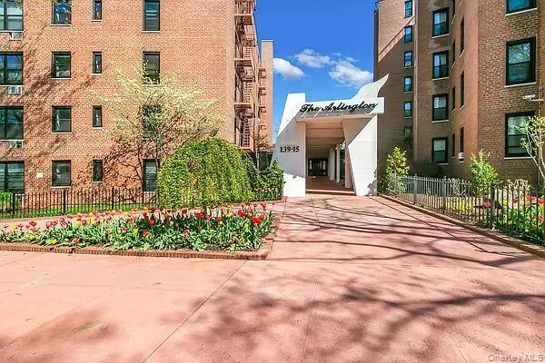 139-15 83rd Ave #305