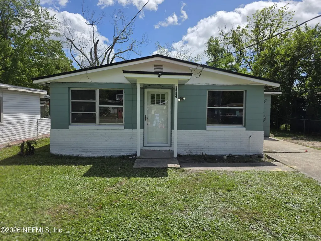 1984 W 3rd St