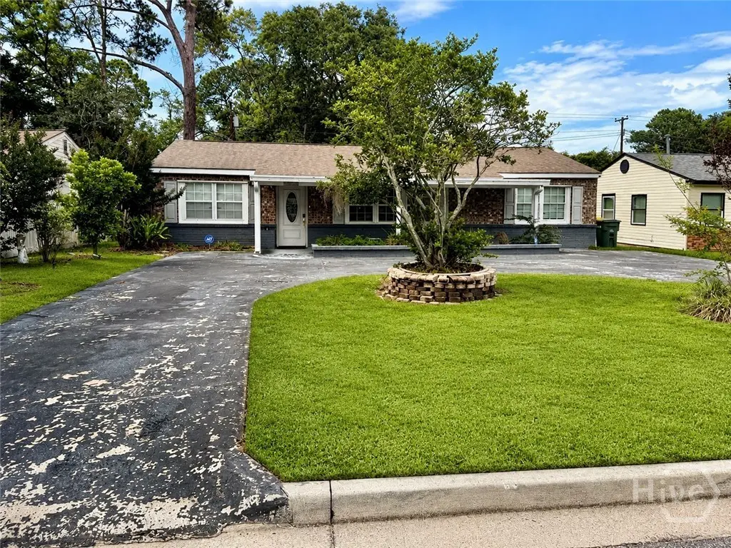 2206 N Fernwood Dr