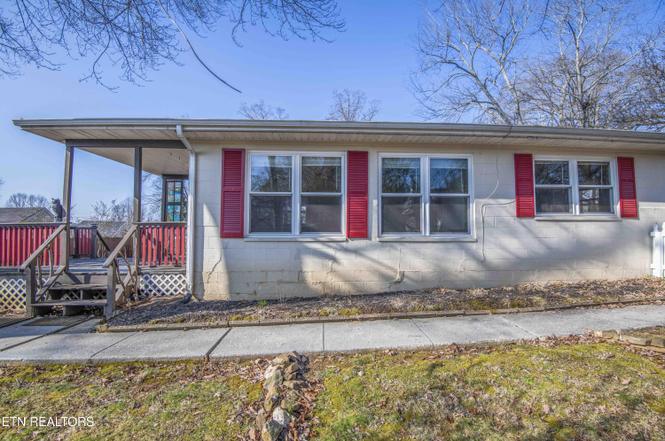 113 Niagara Ln