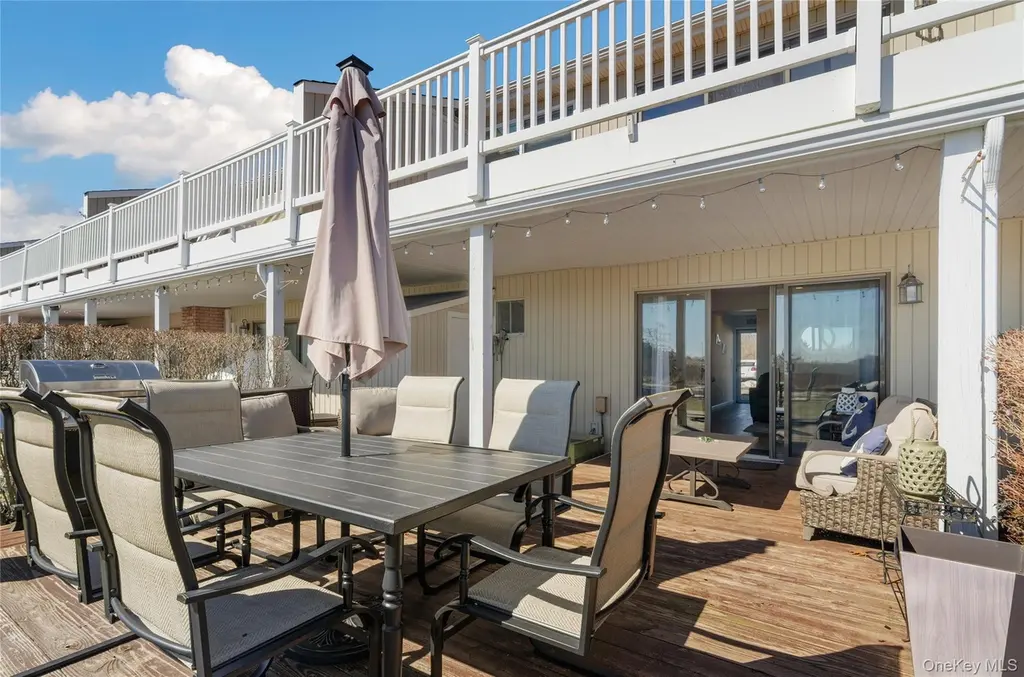 61 W Tiana Rd #10