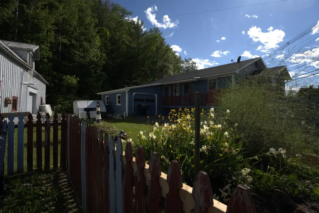 8 Birch St