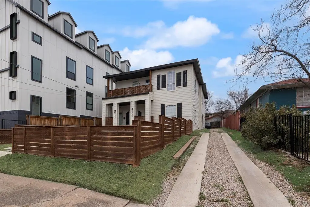 506 N Lancaster Ave
