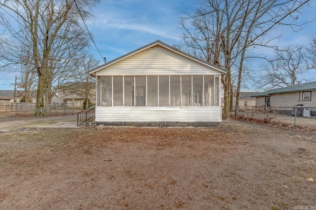 4812 Morton