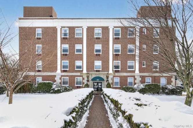 360 Stewart Ave Unit 2B