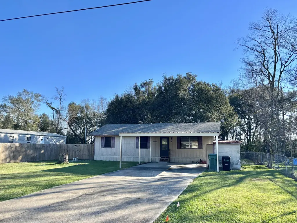 2216 Greenlawn Rd