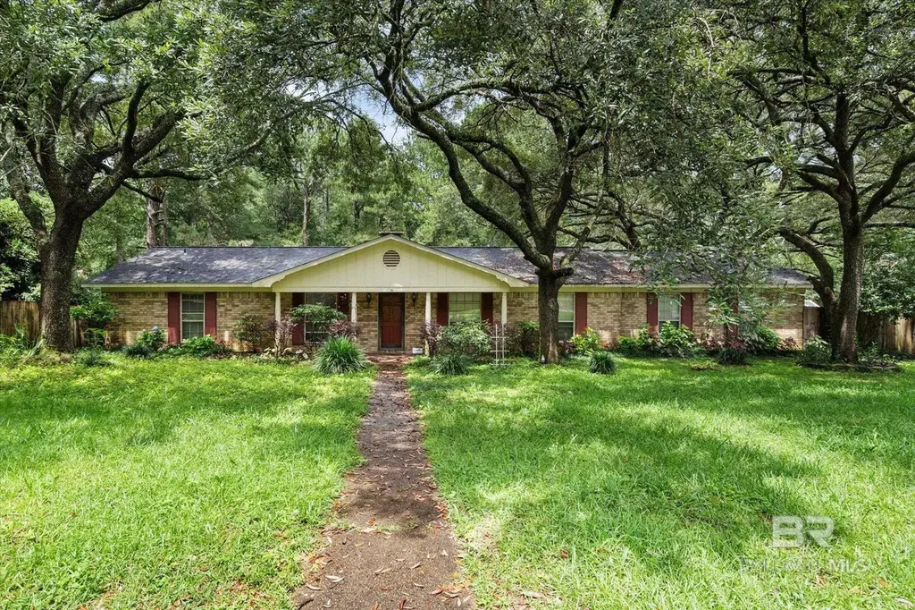 8100 Danielle Dr