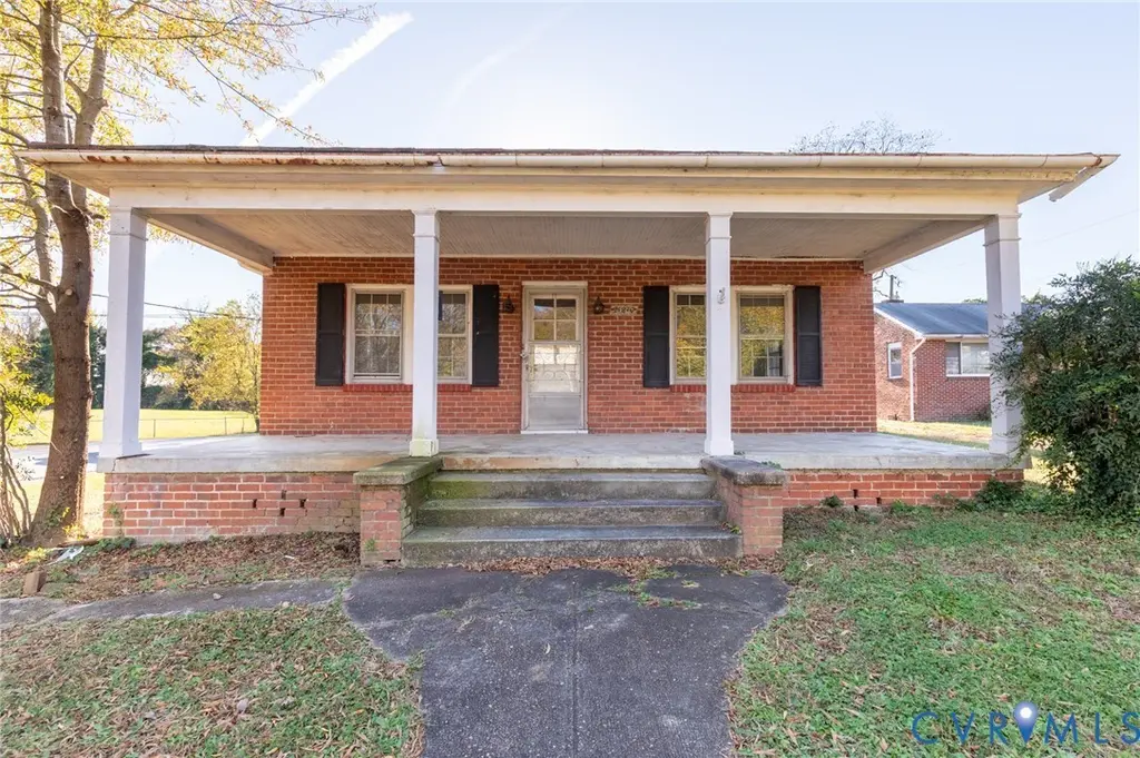21210 Chesterfield Ave