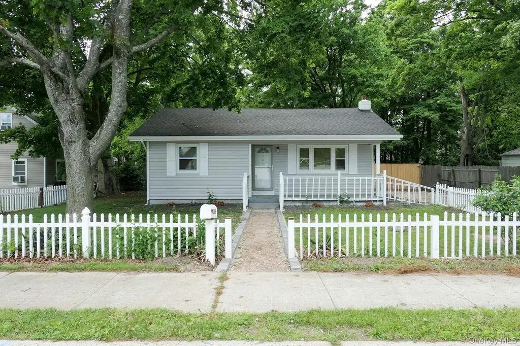 308 Station Rd