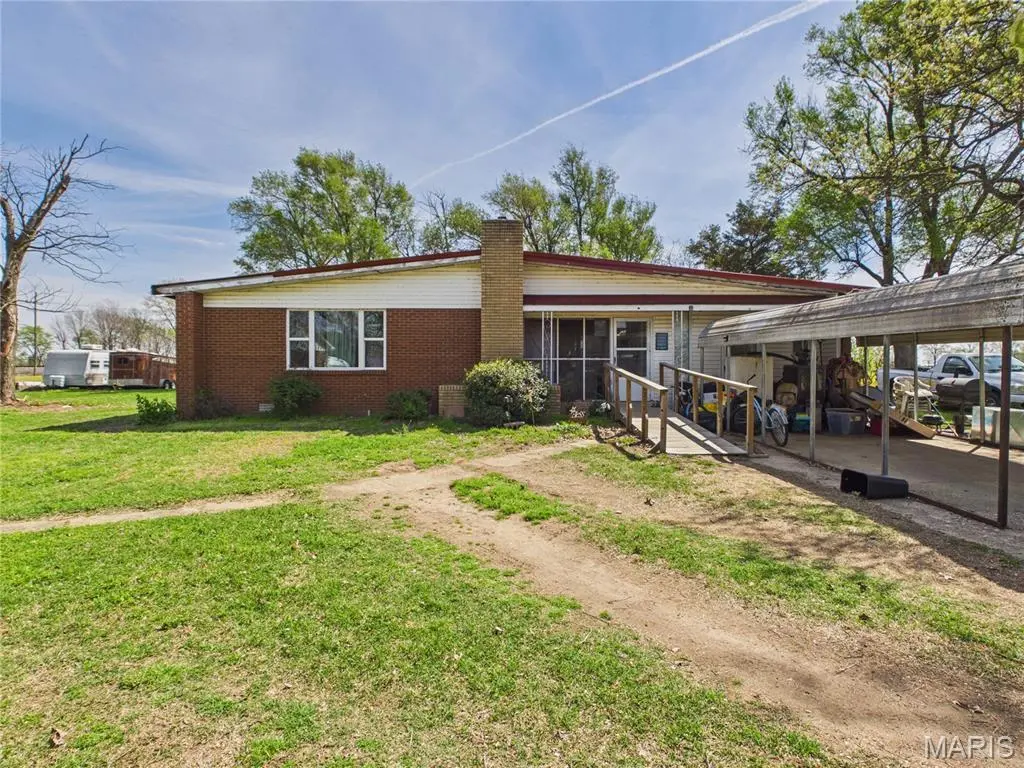 640 Bowman Ct