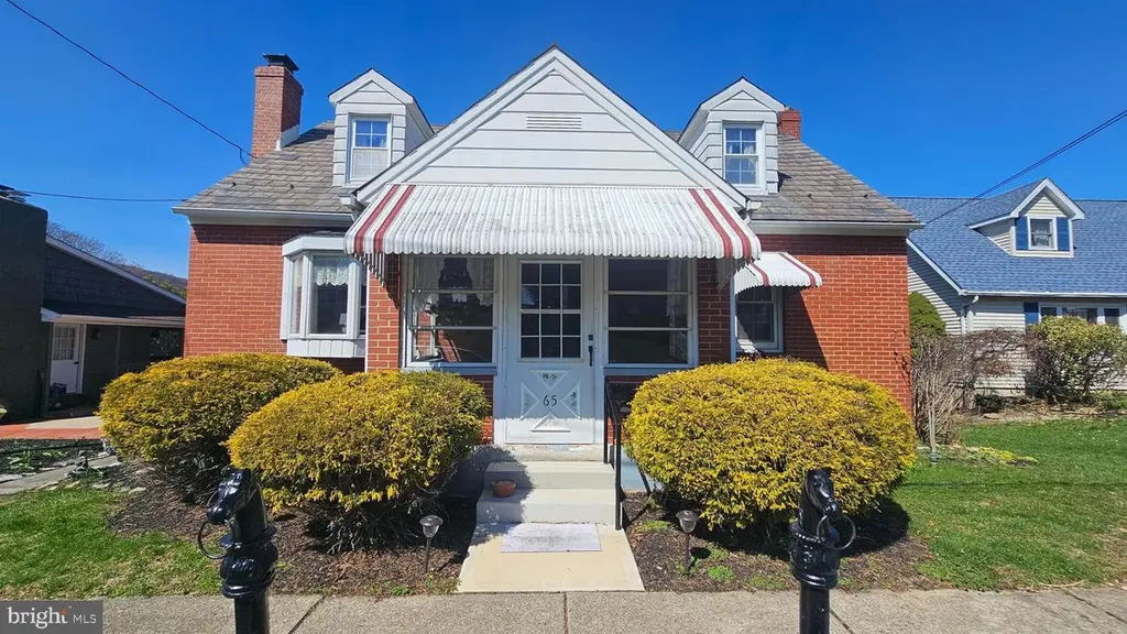 65 Hess Ave