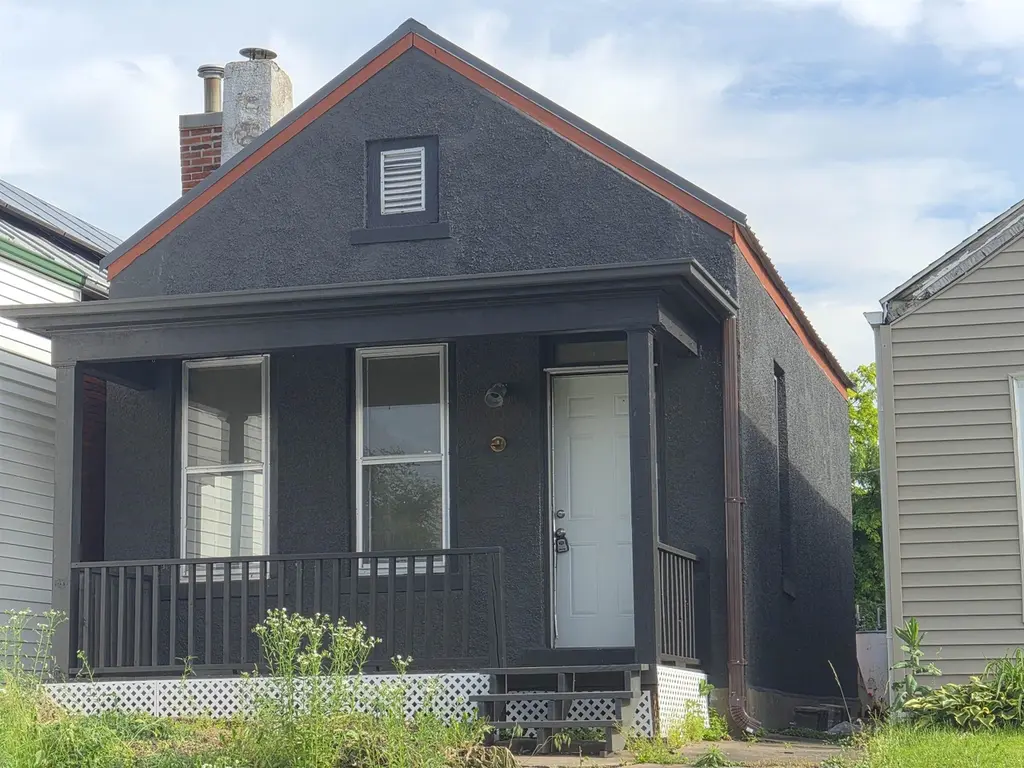 722 Payson Ave