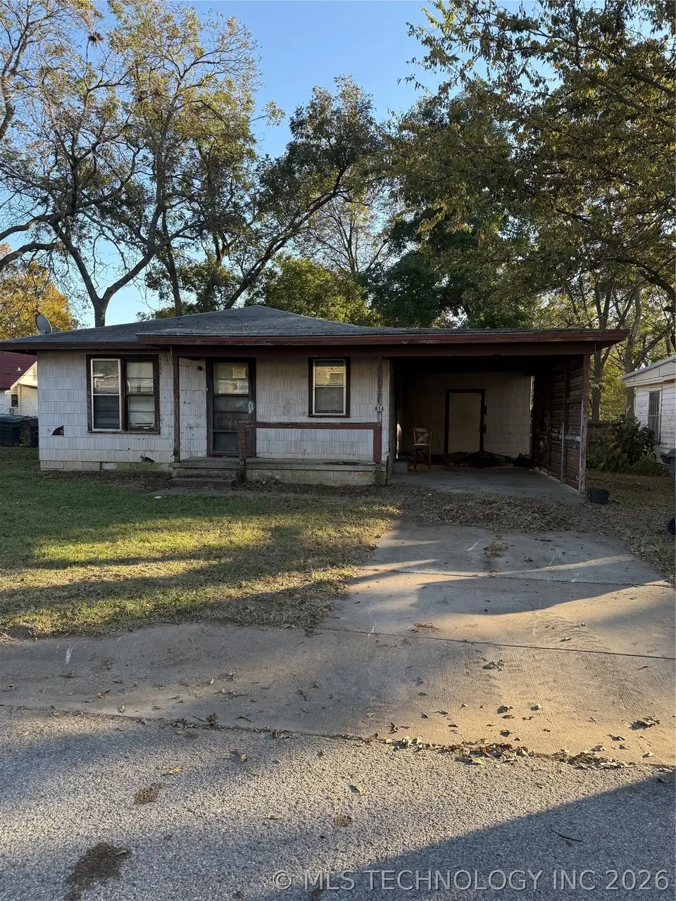 616 8th SE