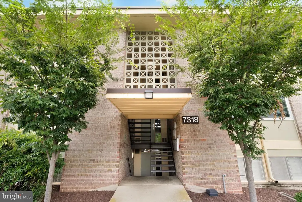 7318 Donnell Pl Unit C4