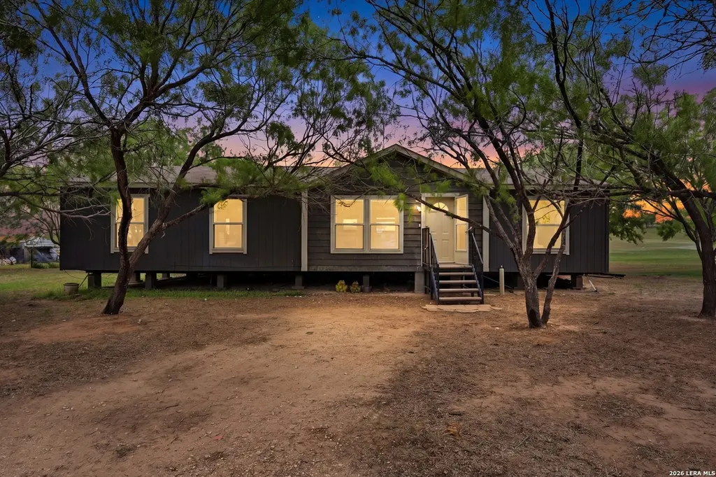 119 Avery Dr
