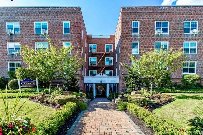 194 Smith St Unit 3E