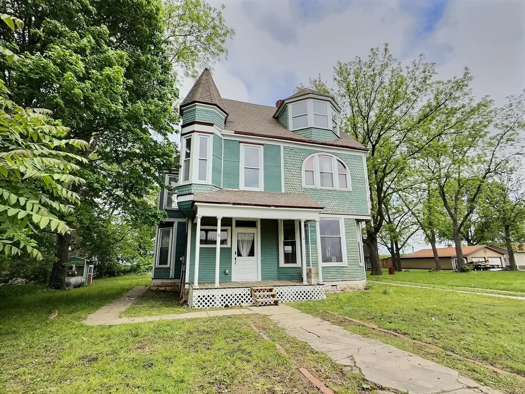 408 Vassar St