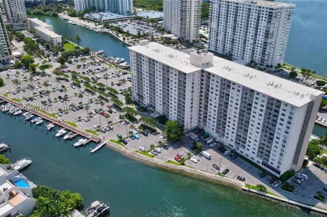 400 Kings Point Dr #719