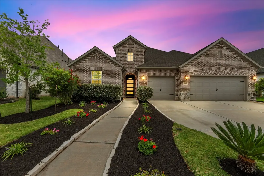 9615 Hunters Run Dr