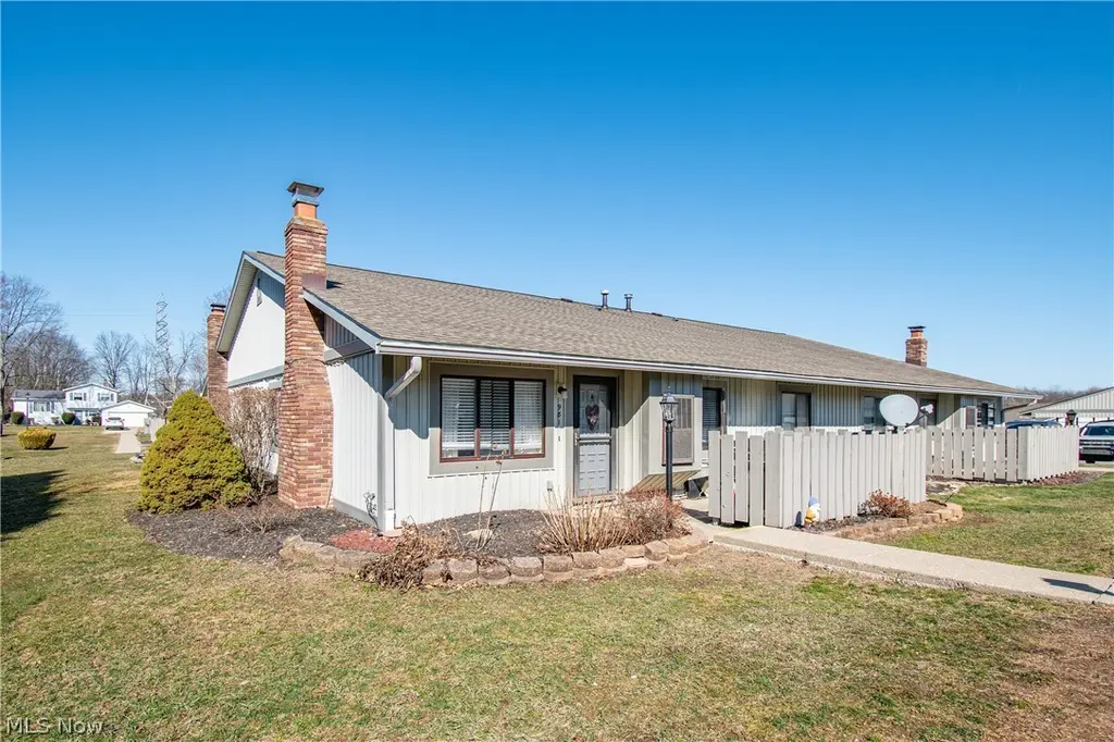 981 Kirkwall Dr Unit 27C