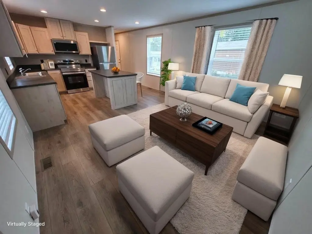 1312 W Harbour