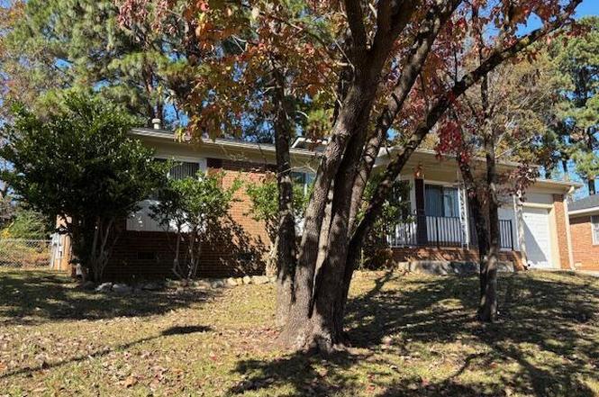 1000 Carnegie Dr