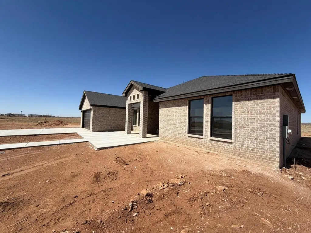 2223 Longhorn Dr