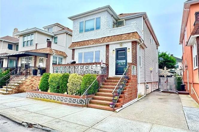 3724 Laurel Ave