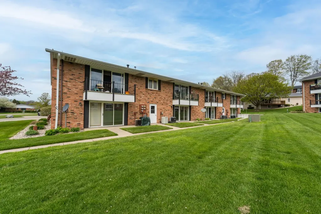 230 S State St #63