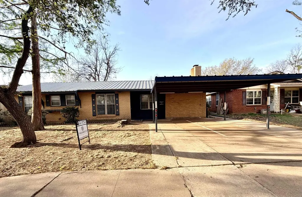 5011 Kingston Dr