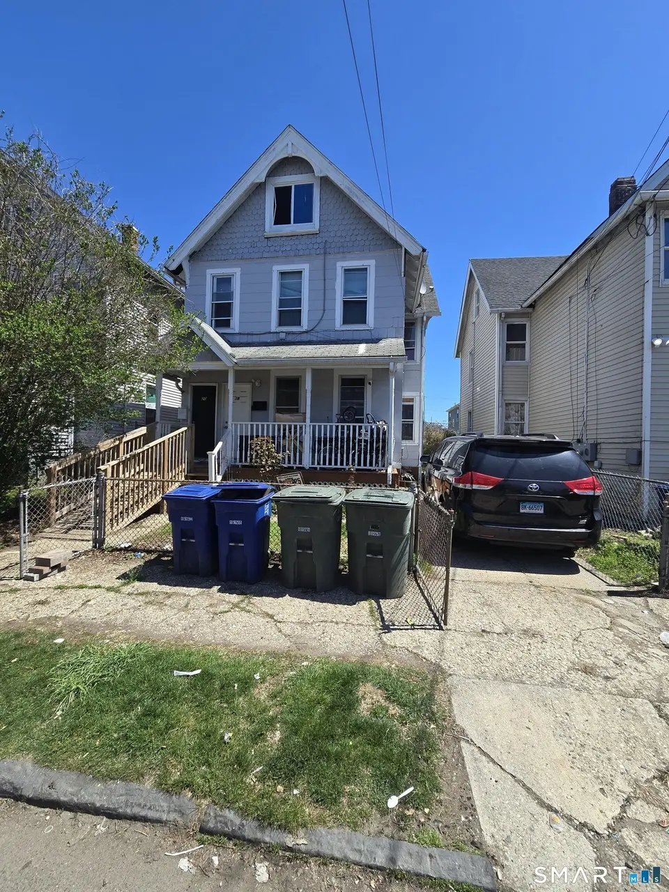 18-20 Clinton Ave