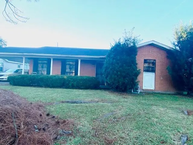 708 Fairlawn Dr