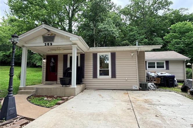 309 Jefferson Ave
