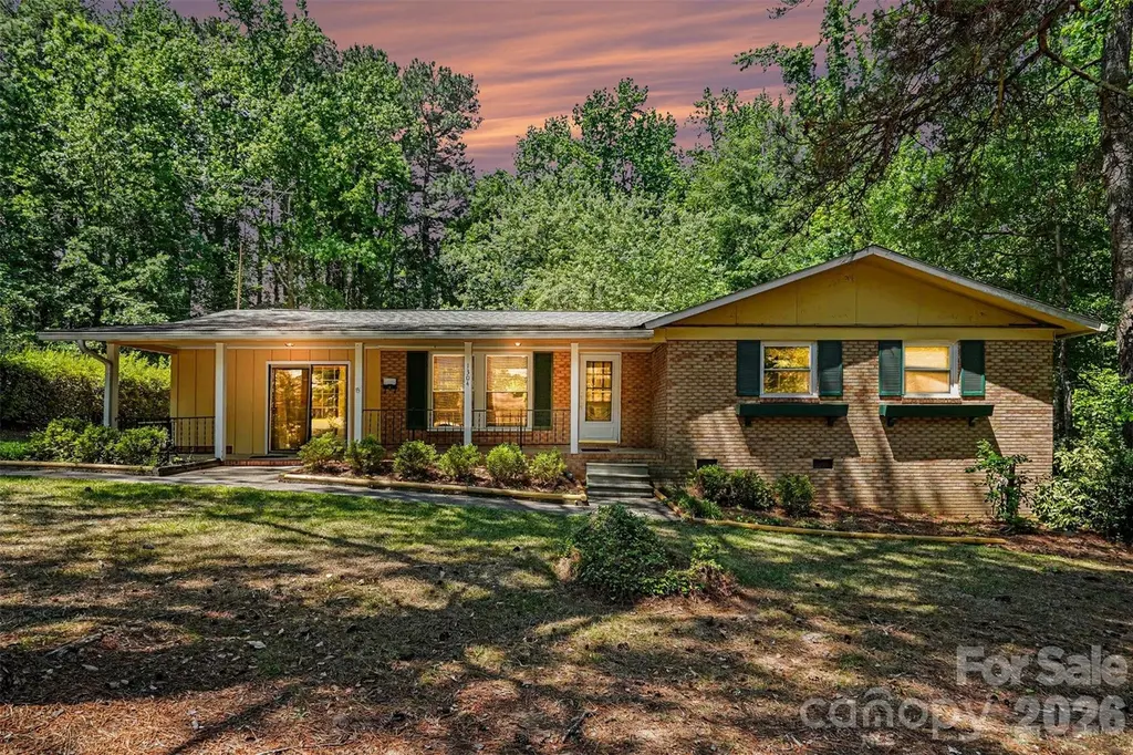1304 Shannon Dr