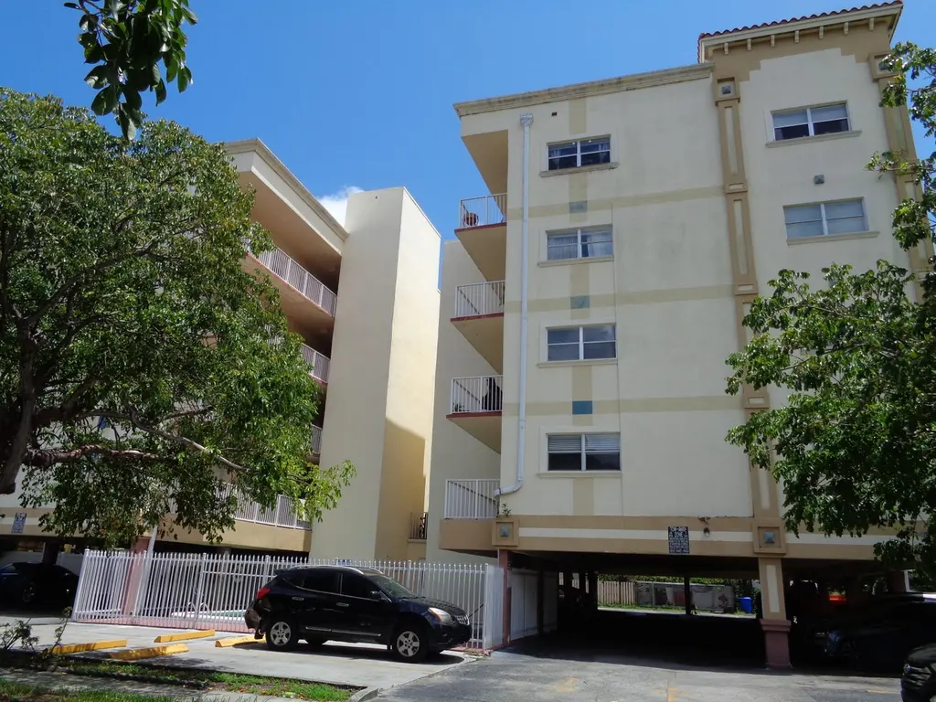 2008 Jackson St Unit E9