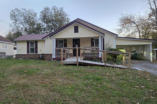 299 E Walnut St