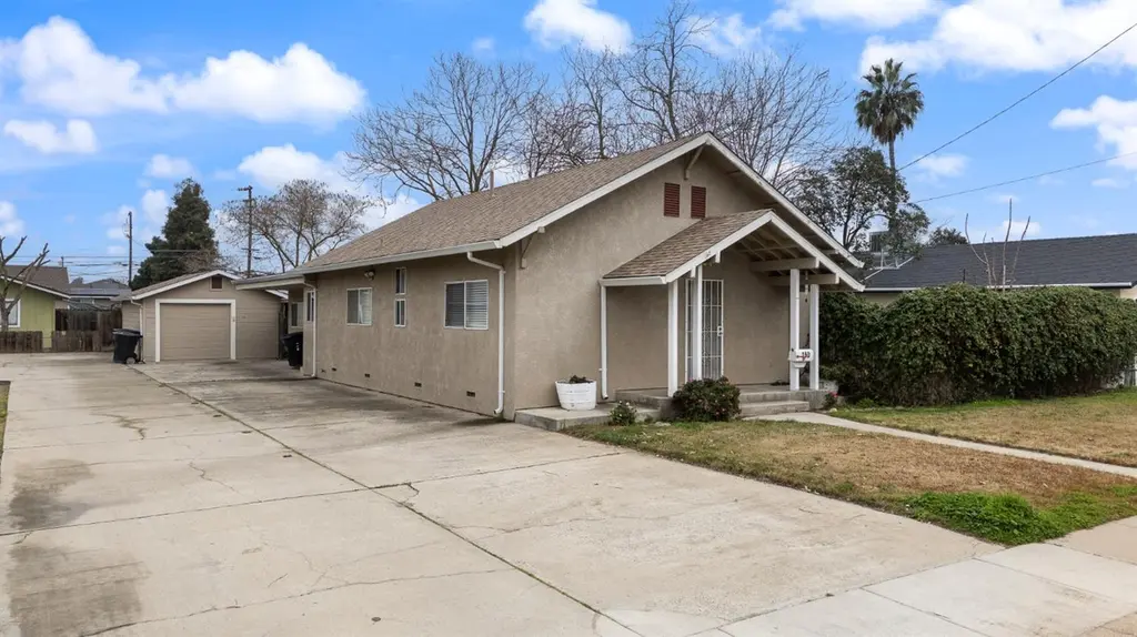 150 N Acacia