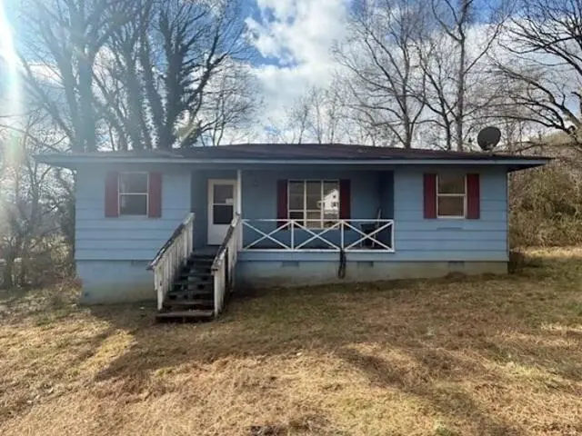 251 W Iowa Ave