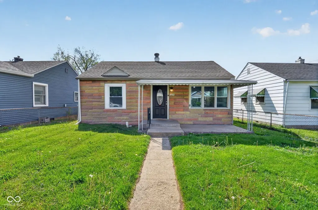 524 Leeds Ave