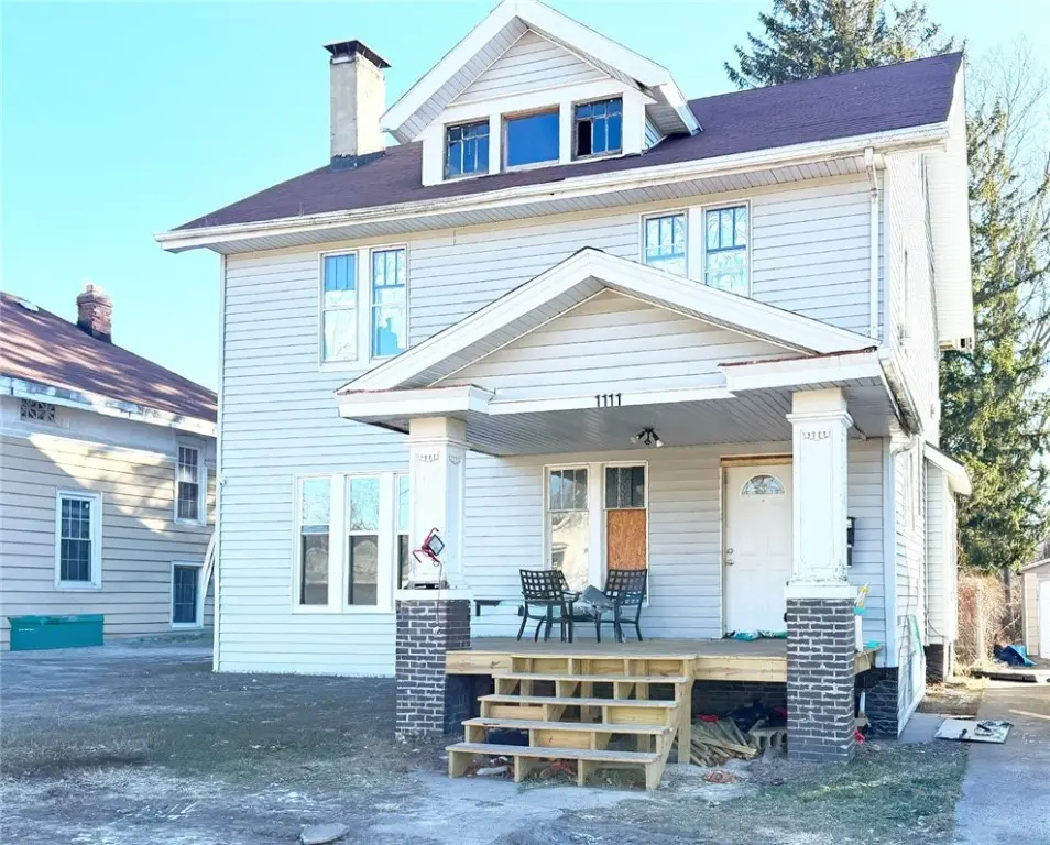1111 Forest Ave