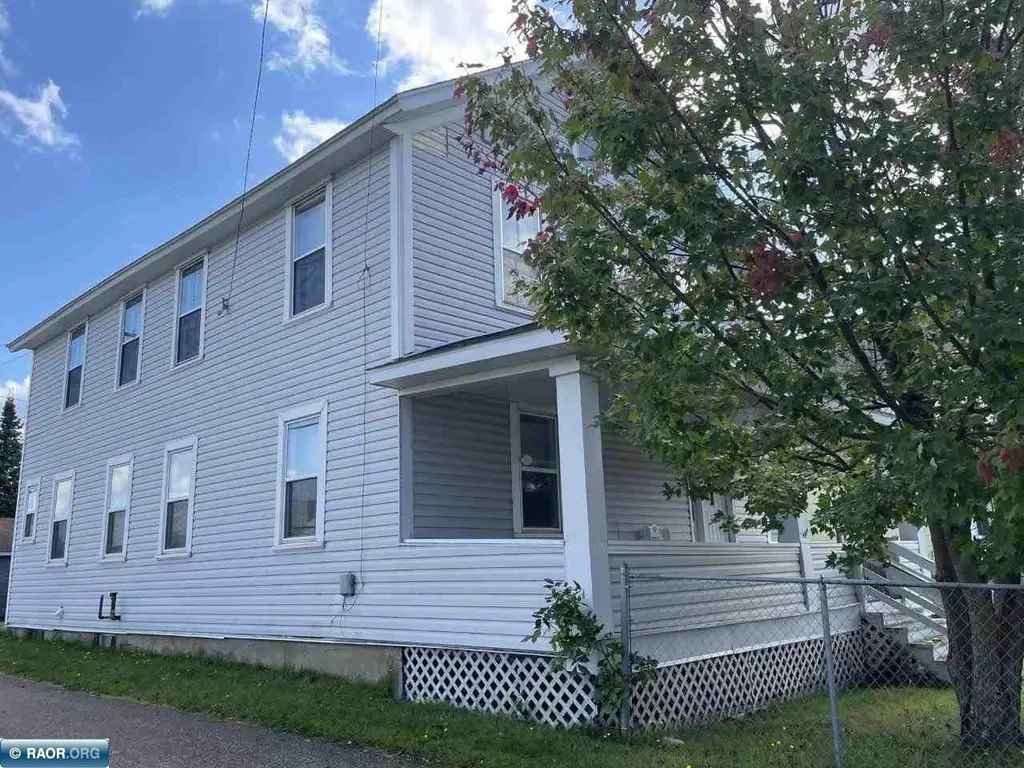 324 S 4th Ave Ave E