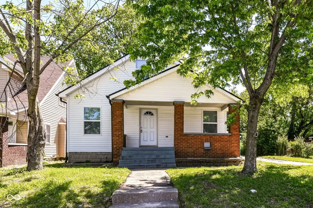 1031 Blaine Ave