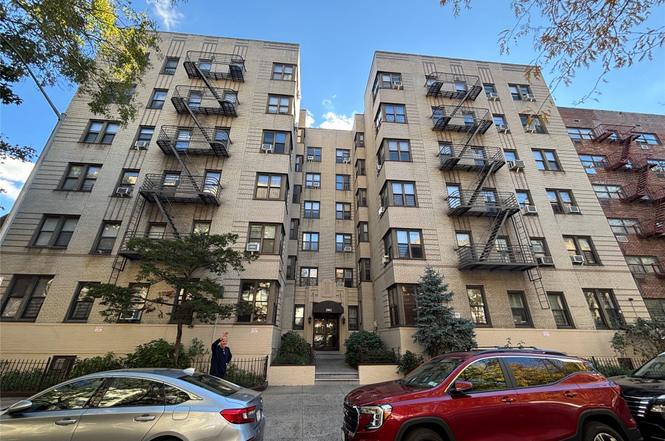 2962 Decatur Ave Unit 4B