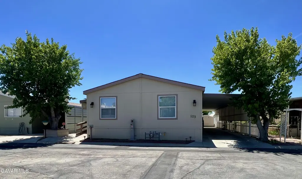 2550 E Avenue I Spc 123