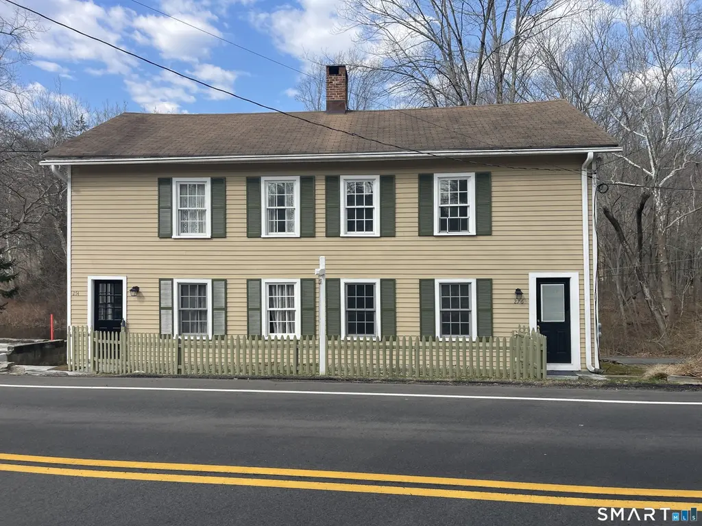 274 Lyons Plain Rd