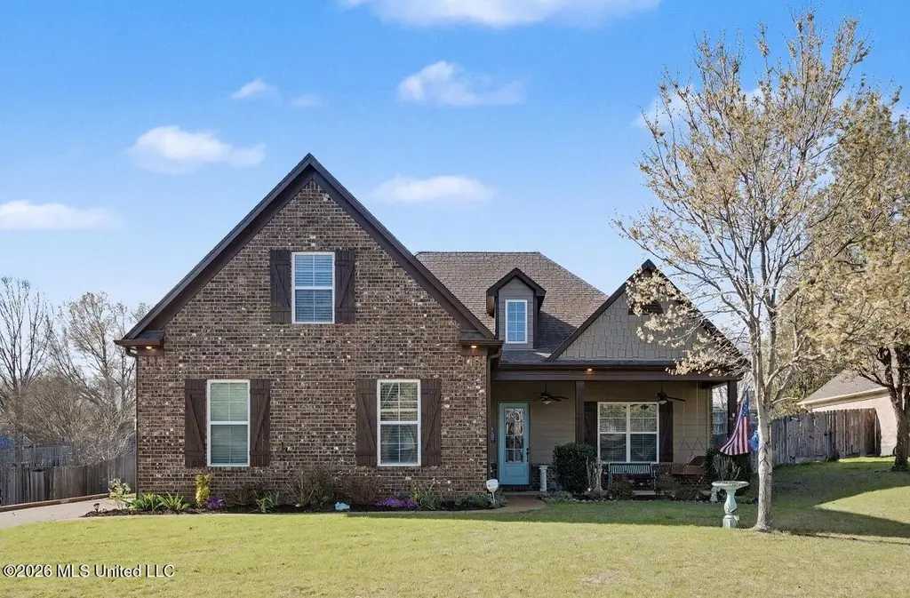 604 Rowan Oak Pl