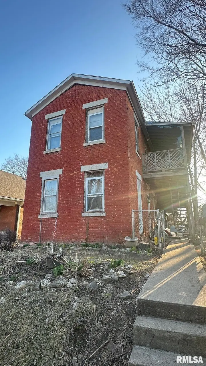 720 N 5th St
